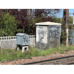 copy of Boîte/caisse à piles SNCF